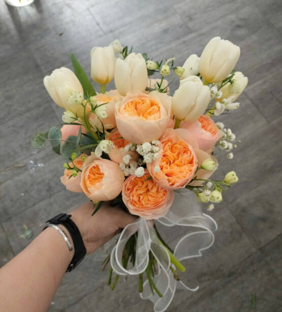 Chạm vào là thương, ngắm là nhớ